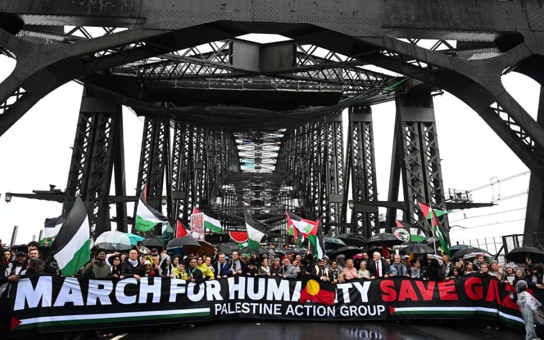 A Rain‑Soaked Tide of Hope on Sydney Harbour Bridge: March for Humanity Moves the City